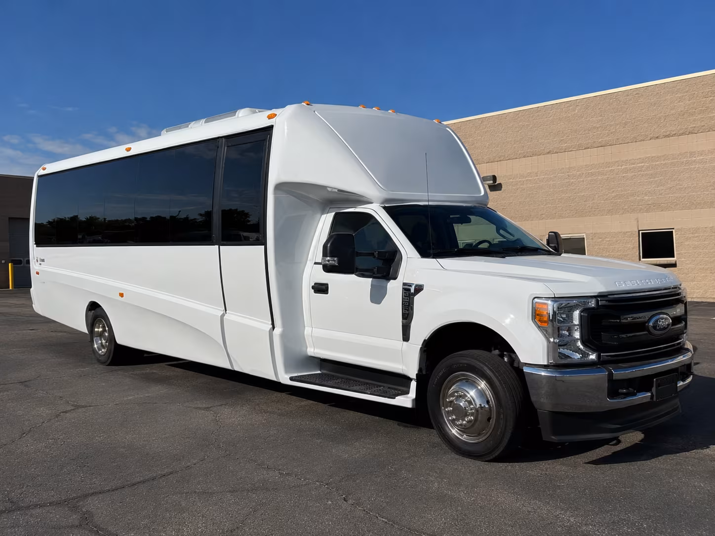 buses for college campus tours and high school overnight trips from marietta