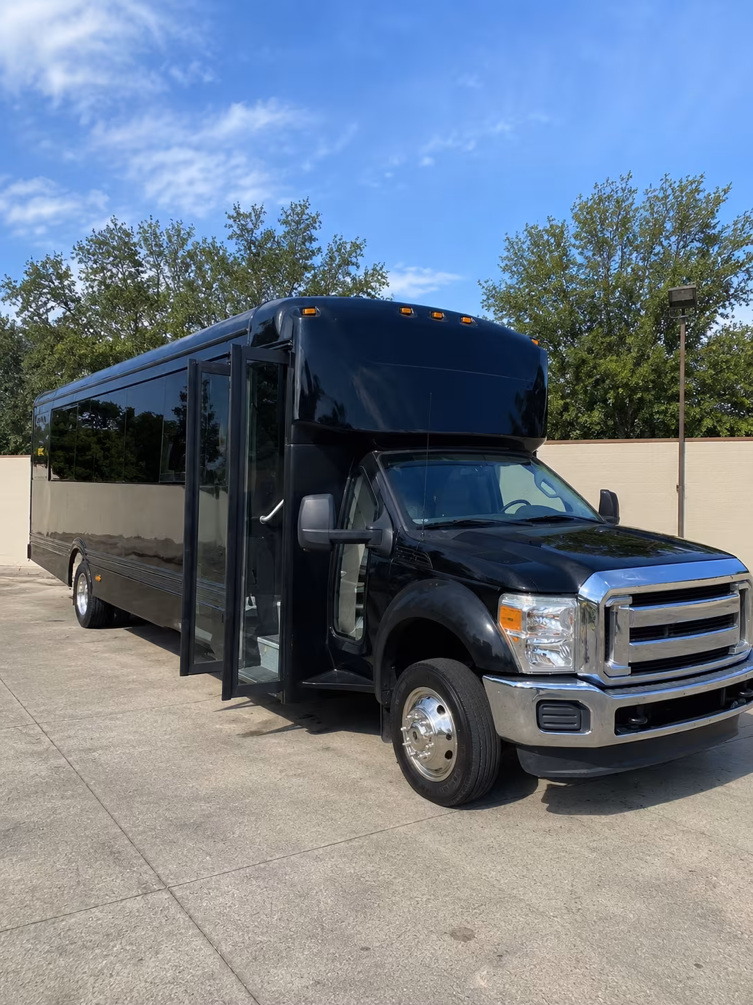 marietta 20 passenger party bus