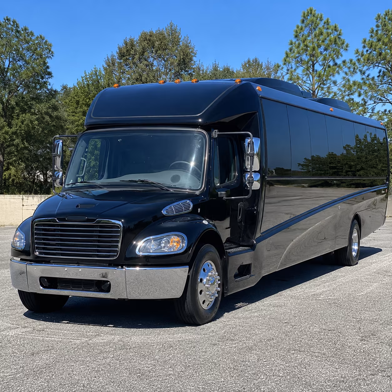 marietta 28 passenger minibus