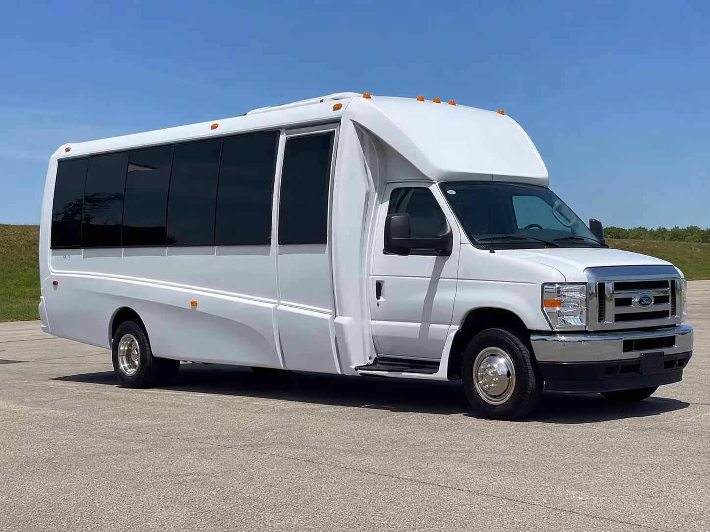 party buses for bachelorette wine tours through north georgia s tasting rooms